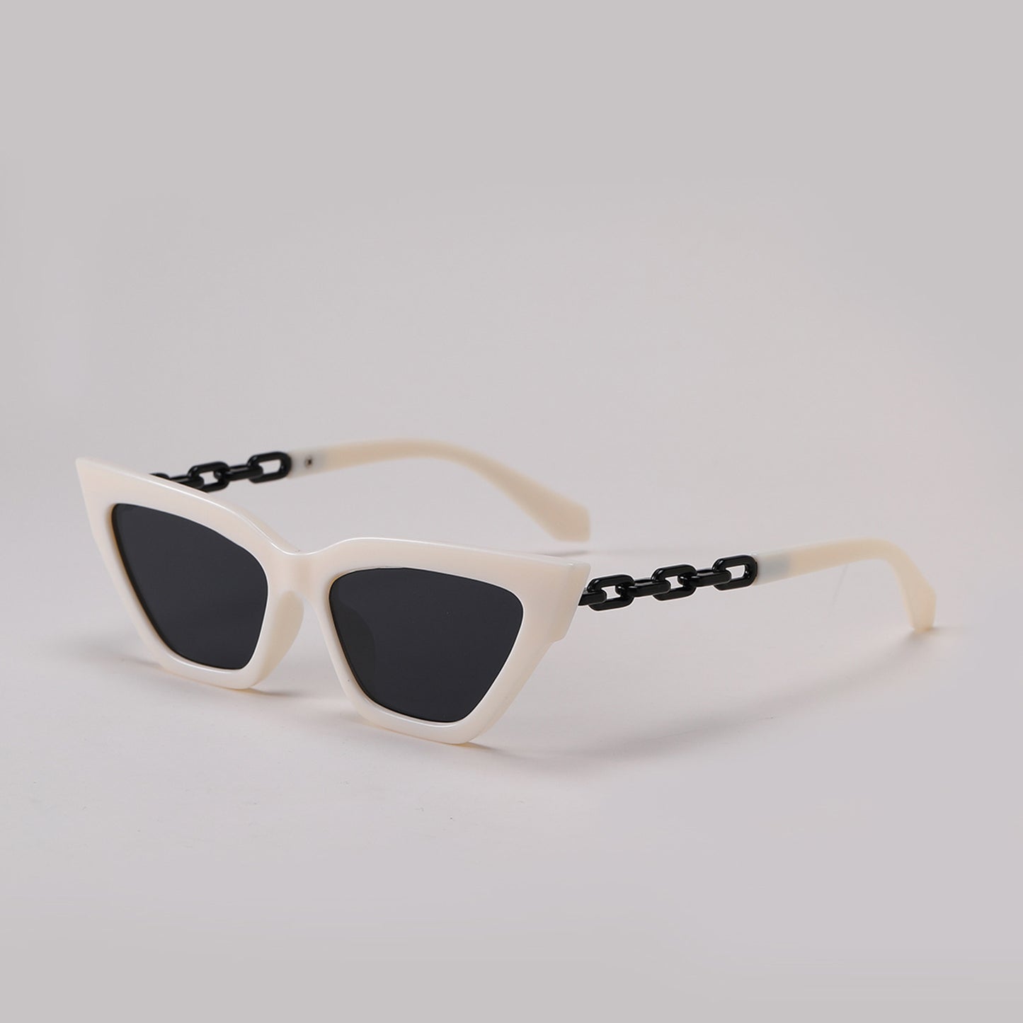 Damen Cat-Eye Sonnenbrille mit luxuriösem Kettenrahmen Brehn