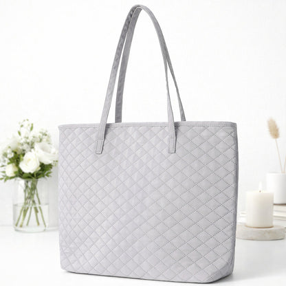 Modische Handtasche Aus Strukturiertem Material Brehn
