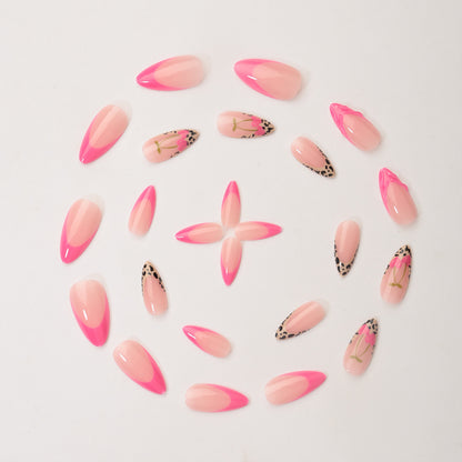 Kreatives Nail Art Design Brehn
