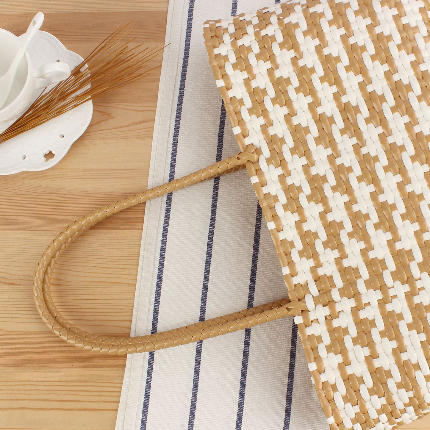 Designer-Tragetasche Aus Hochwertigem Geflochtenem Material Brehn