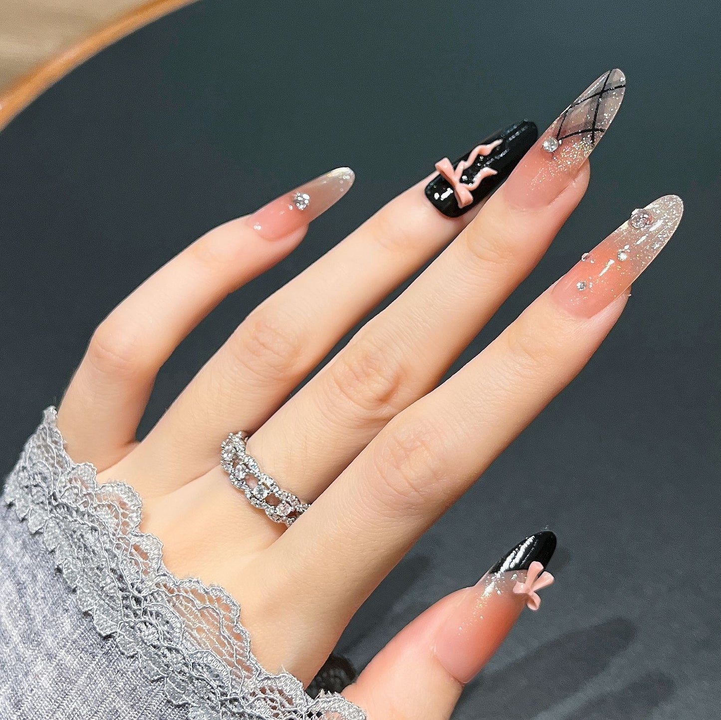 Dekorative Nagelkunst Brehn