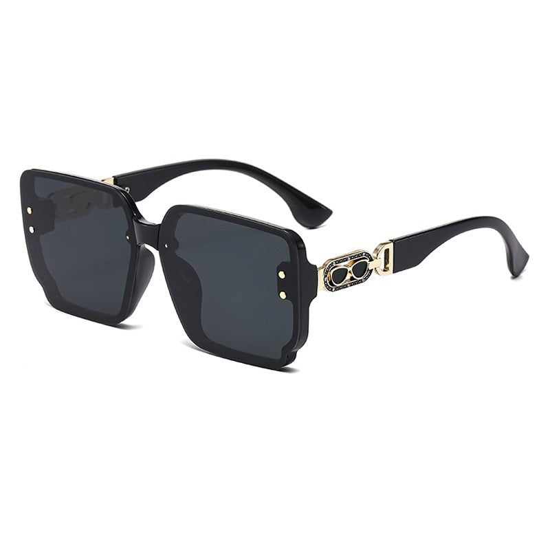 Damen oversized Sonnenbrille mit eleganten goldenen Details Brehn