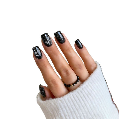 Festliche Winter-Nagelkunst Brehn