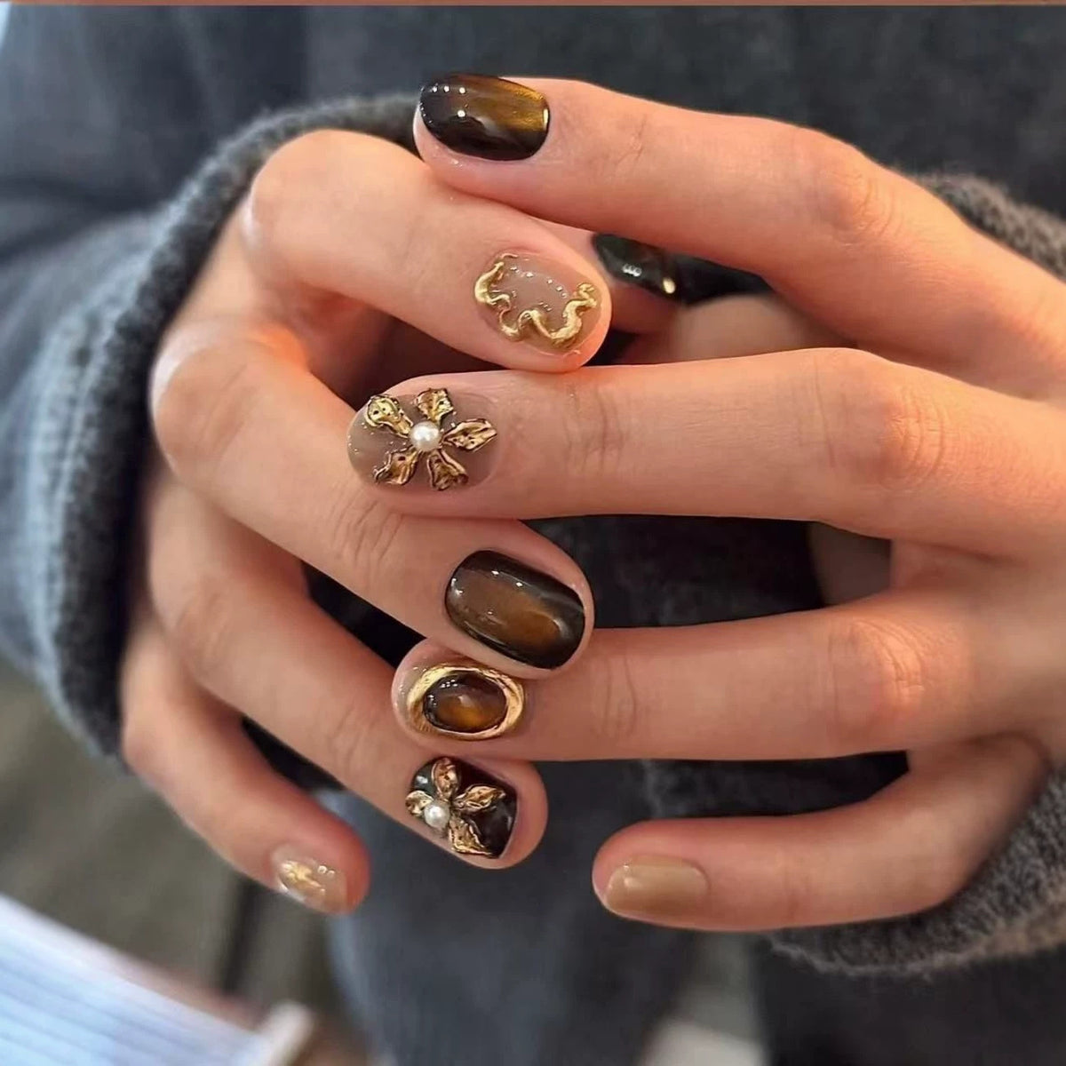 Designer Nagelkunst mit Schmuckelementen Brehn
