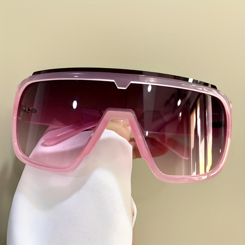 Damen sportive Sonnenbrille mit futuristischem Design und breiter Front Brehn