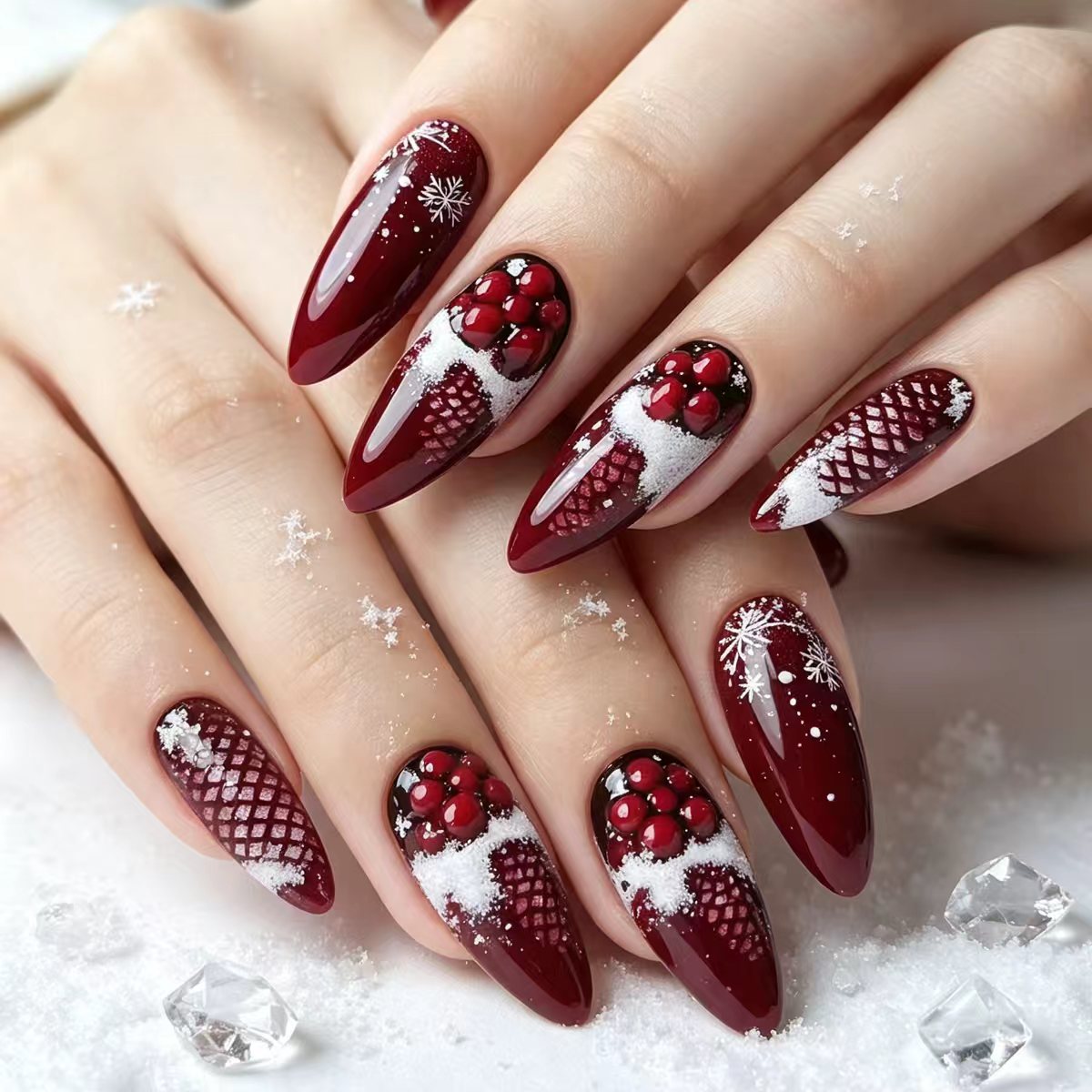 Kunstnägel mit Festlichem Winterdesign Brehn