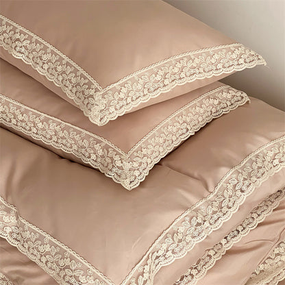 Luxuriöses Satin-Bettwäsche-Set mit feiner Spitzenkante