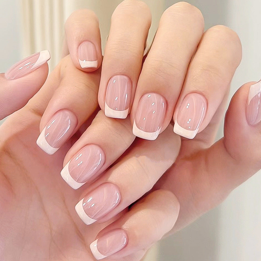 Elegantes French Tip Press-On Nagelset Brehn