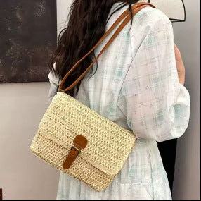 Handtasche Aus Geflochtenem Naturmaterial mit Lederakzenten Brehn
