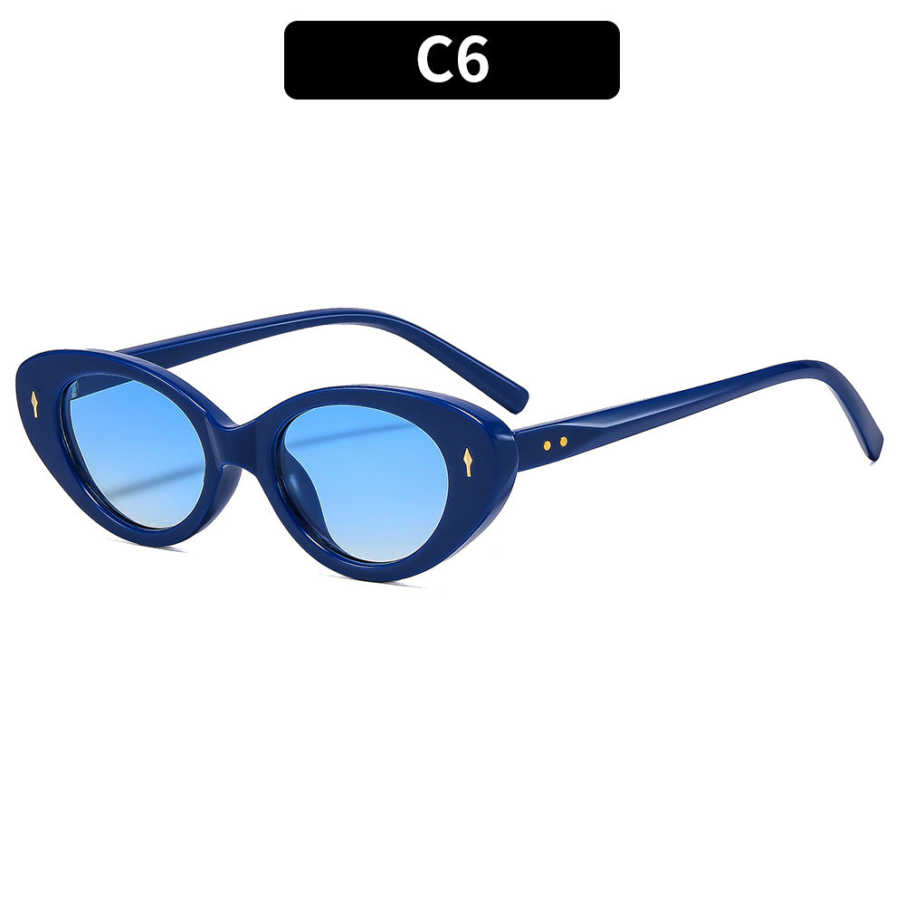 Stylische Katzenaugen-Sonnenbrille mit Verlaufslinsen