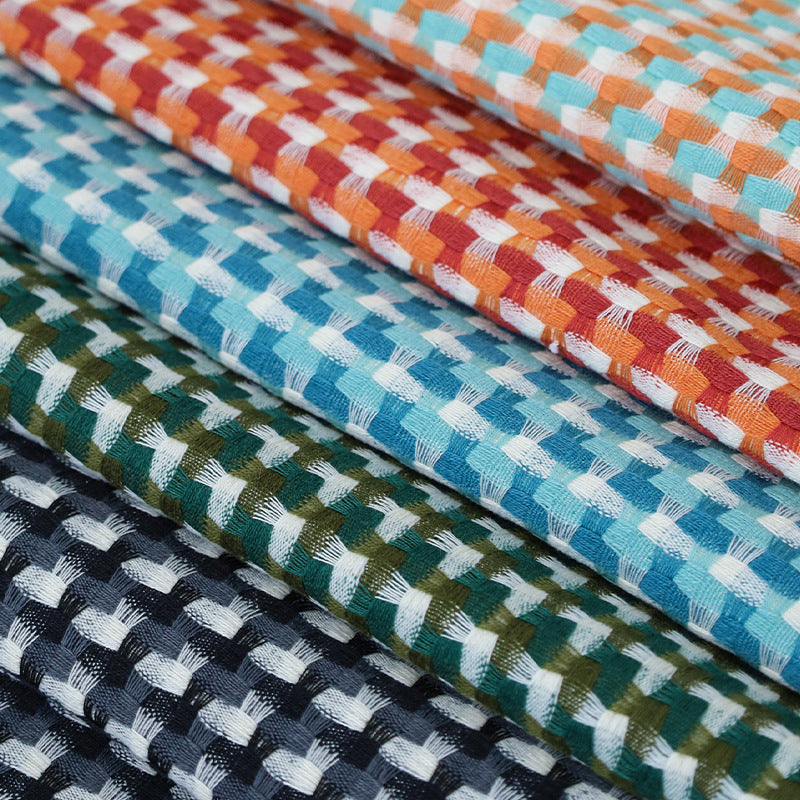 Quadratischer Kissenbezug mit feiner Mini-Jacquardstruktur und texturiertem Hahnentritt Brehn