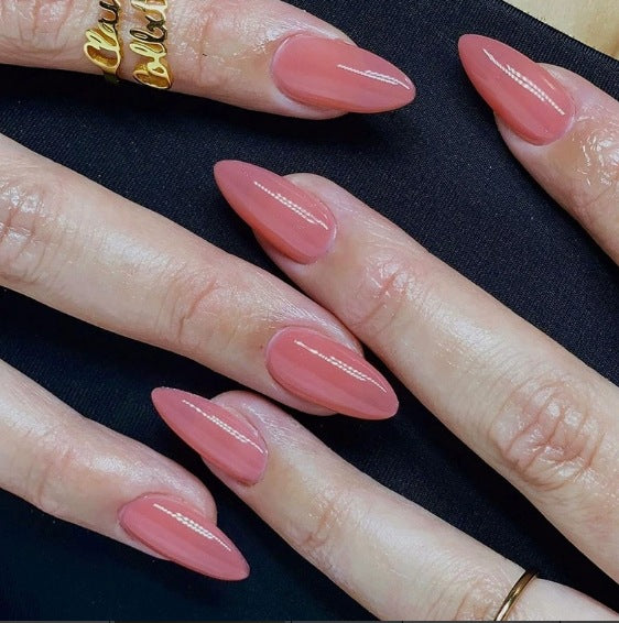 Elegante Mandel-förmige Nagelverlängerungen Brehn