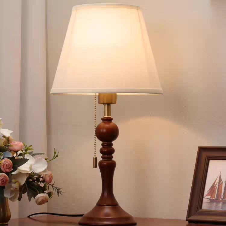 Vintage-inspirierte dekorative Tischlampe
