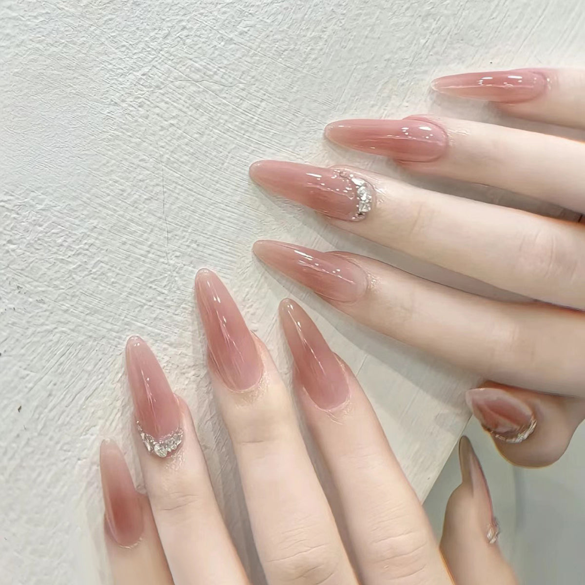 Glänzendes Nagelset Brehn