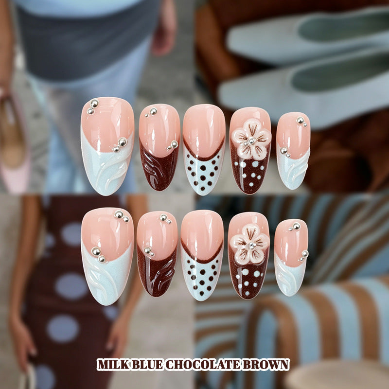 Künstlerisches Acryl Press-On Nageldesign Brehn