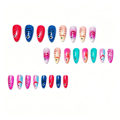 Verspielte fischthemed Nagelkunst Brehn