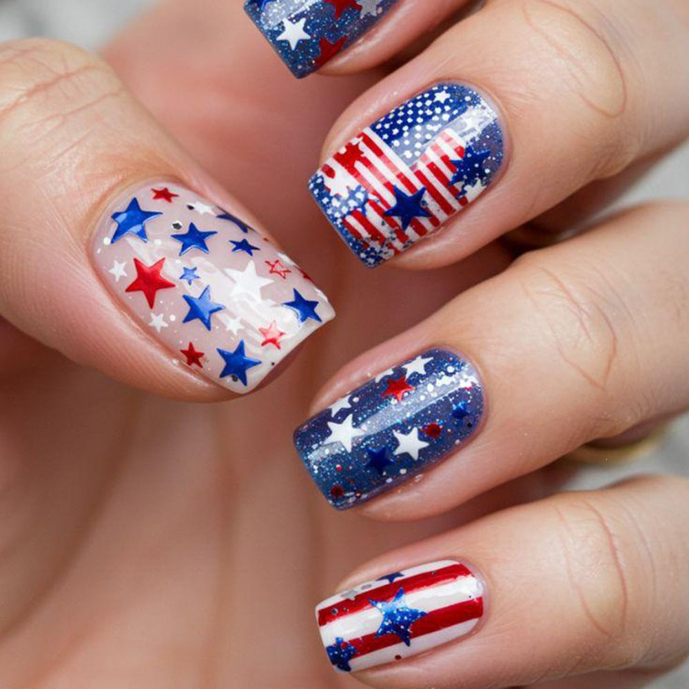 Kunstnägel mit patriotischem Sternen-Design Brehn