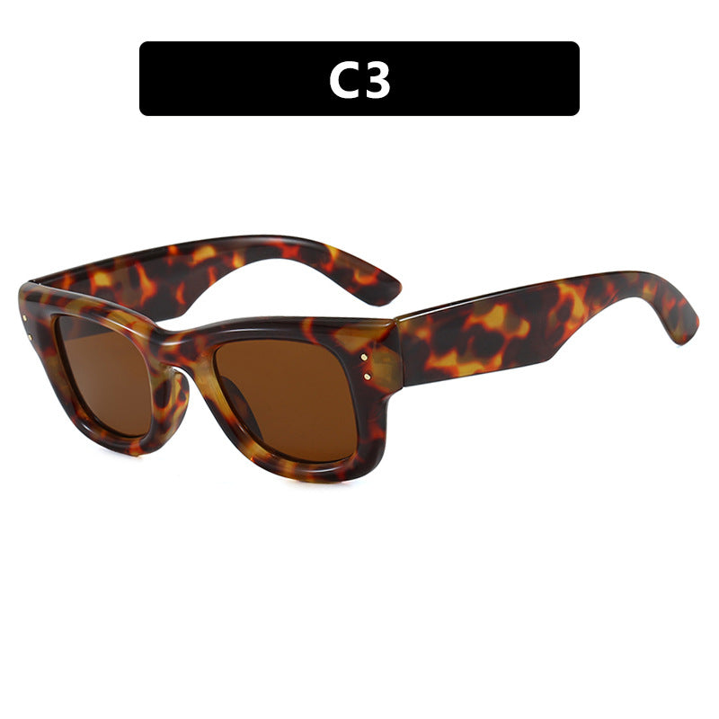 Damen modische Sonnenbrille mit breitem, elegantem Rahmen und schützendem UV-Filter Brehn