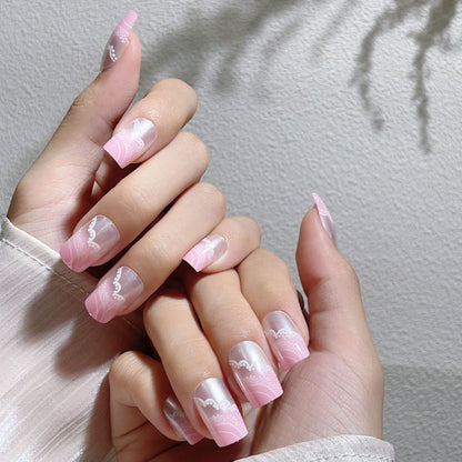 Elegantes Press-On Nagelkunst-Set mit kompliziertem Design