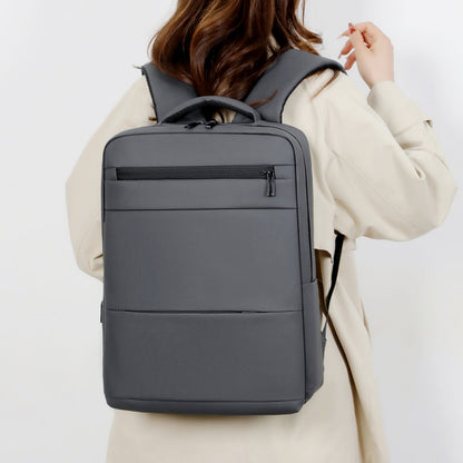 Schlanker multifunktionaler Laptop-Rucksack