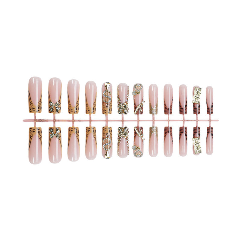 Elegantes Künstlerisches Nageldesign-Set Brehn