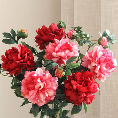 Lebensechte Pfingstrosen-Blumenarrangement