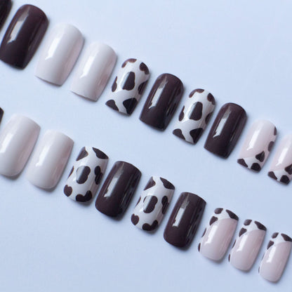 Künstlerisches Kuhflecken-Nagelkunst-Set