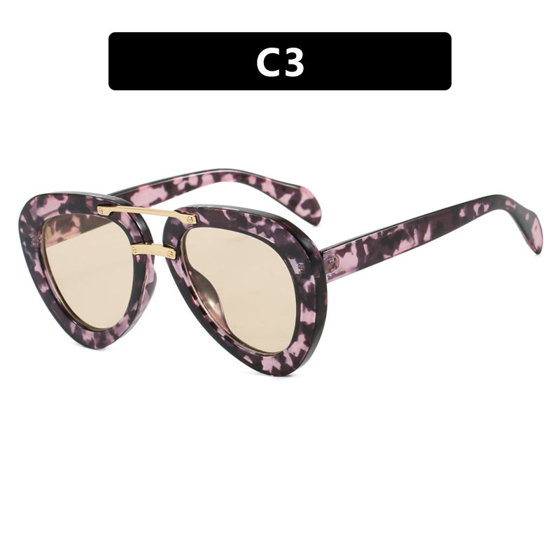 Damen extravagante Sonnenbrille im modernen Herzdesign Brehn