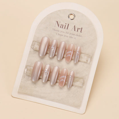 Glamouröses Press-On Nagelkunst-Set mit stylishen Edelstein-Akzenten Brehn