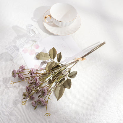 Vintage-inspirierter Trockenblumenstrauß