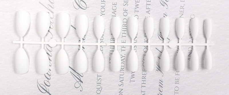 Stiletto Press-On Nail Set Brehn