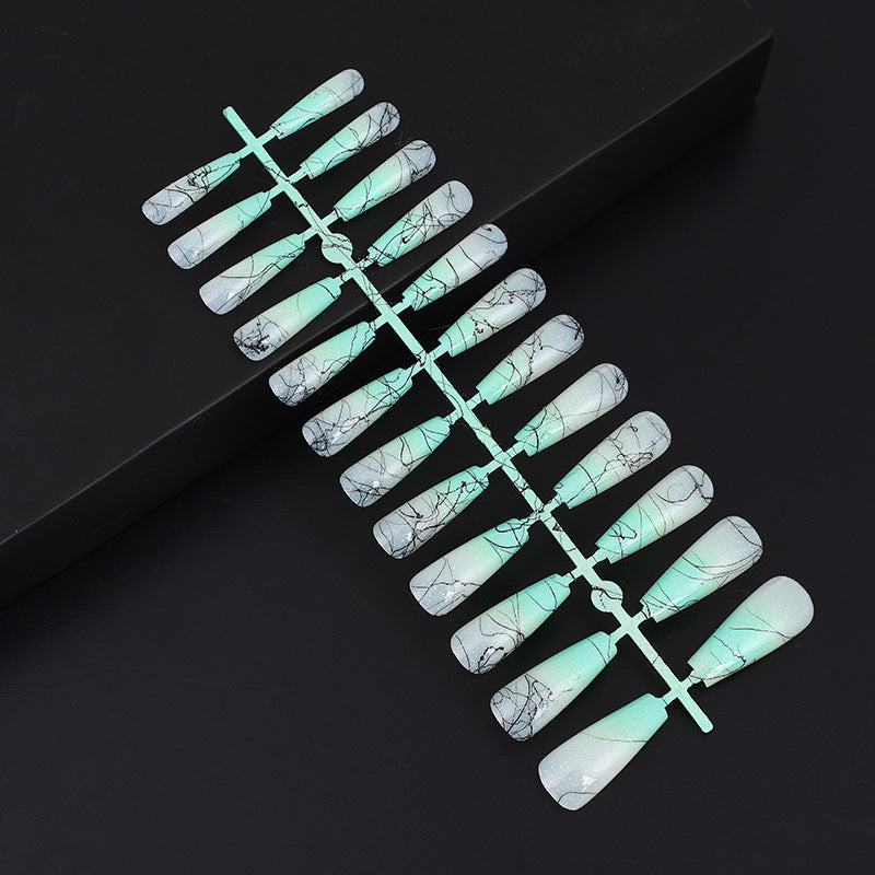Kunstnägel in modernem Ombre-Design mit marmorierten Akzenten Brehn
