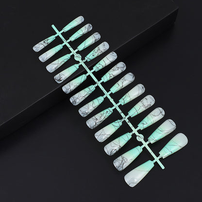 Kunstnägel in modernem Ombre-Design mit marmorierten Akzenten Brehn