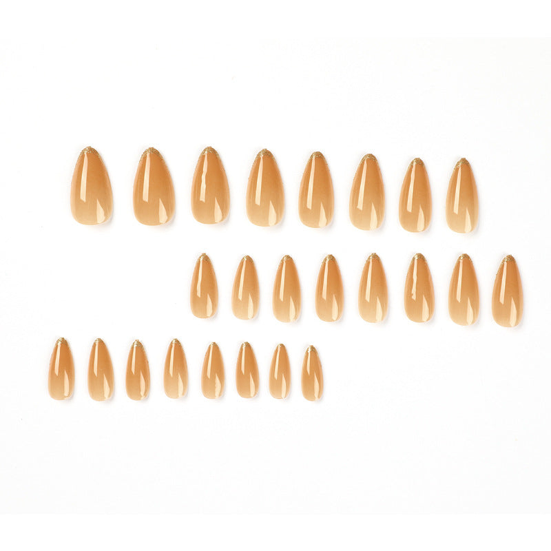 Künstliche Stiletto-Nägel mit glamourösem Glitzerakzent Brehn