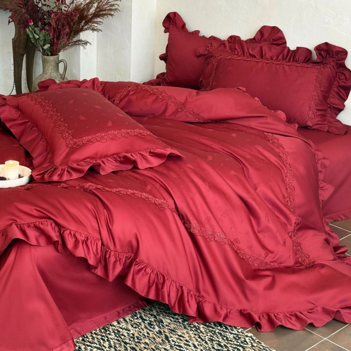 Luxuriöses Bettwäsche-Set mit Rüschen und zarter Stickerei aus Satin-Baumwolle