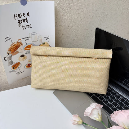WoElegant Textured Clutch Brehn