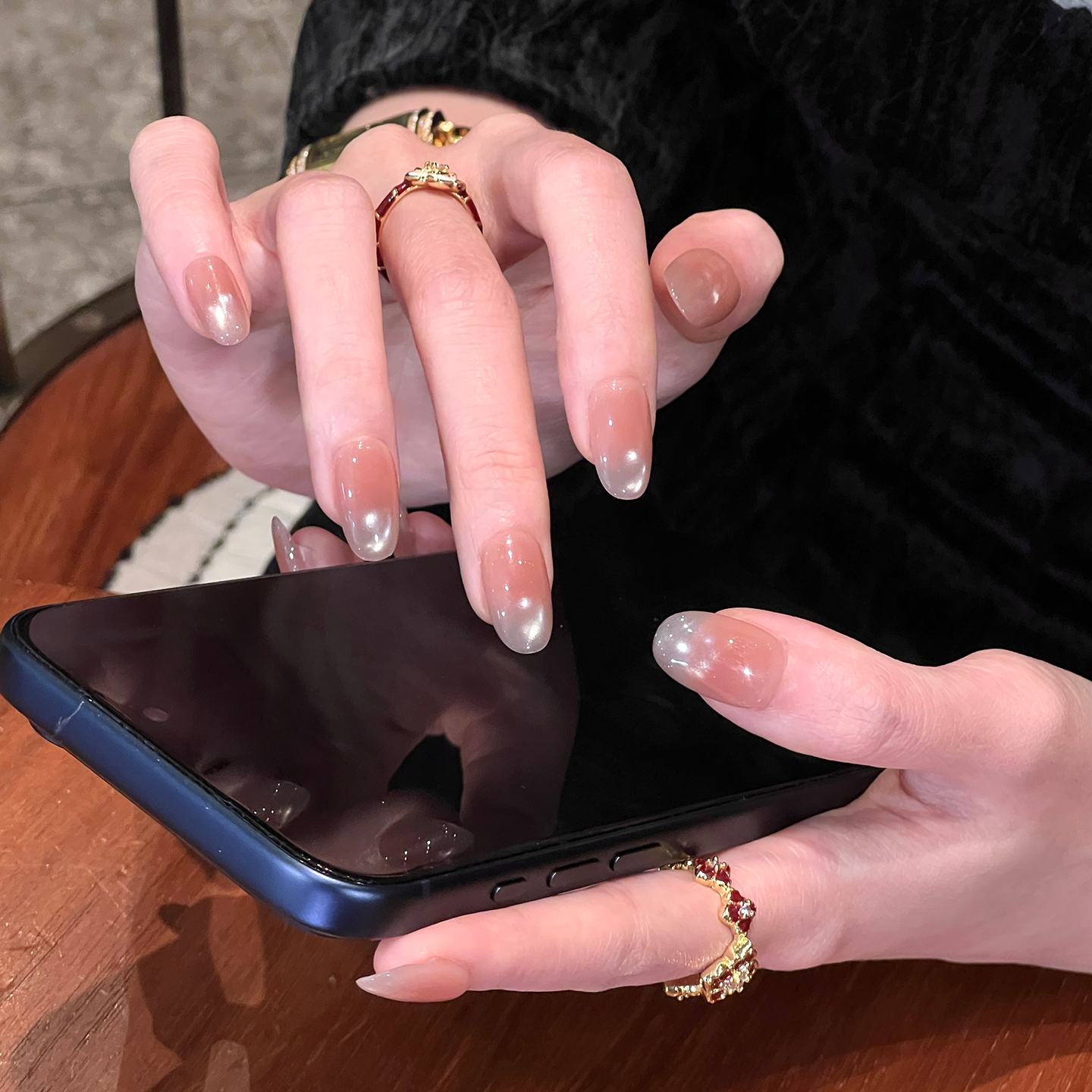 Premium Glänzende Stiletto Press-On Nägel Brehn