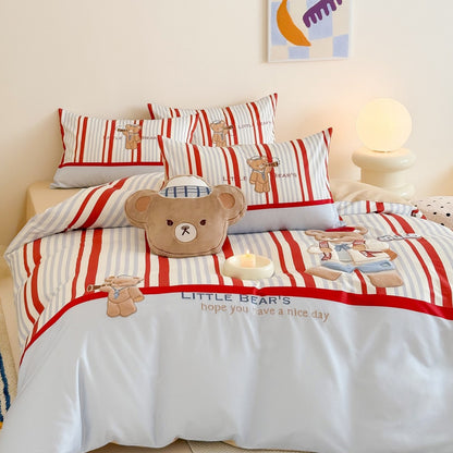 Kinderbettwäsche-Garnitur mit gesticktem Teddybär-Motiv und feinen Streifen