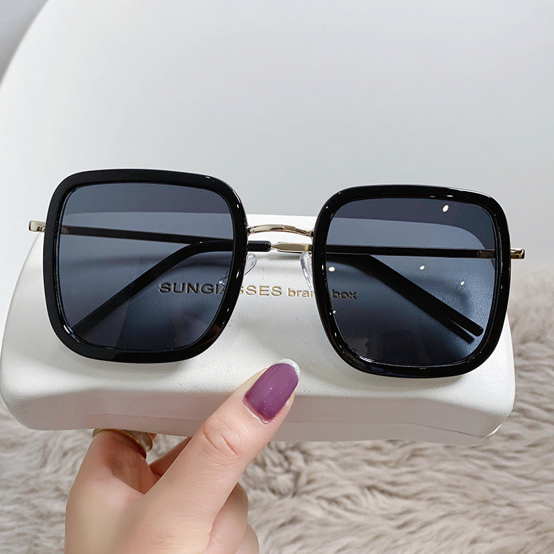 Damen Sonnenbrille mit quadratischem Rahmen und polarisierenden Gläsern Brehn
