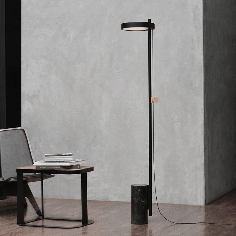 Moderne Skulptur Stehlampe