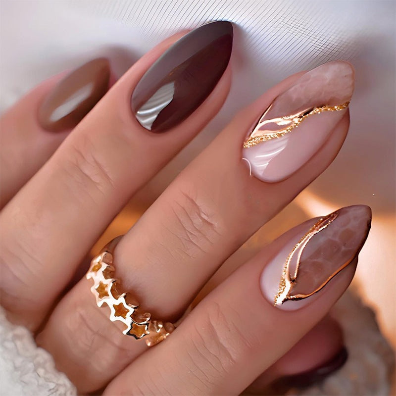 Kunstnagelset mit elegantem, glitzerndem Design Brehn