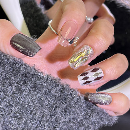 Glänzendes dekoratives Press-On-Nagelset Brehn
