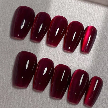 Glänzendes Press-On-Nagelset mit elegantem Finish Brehn