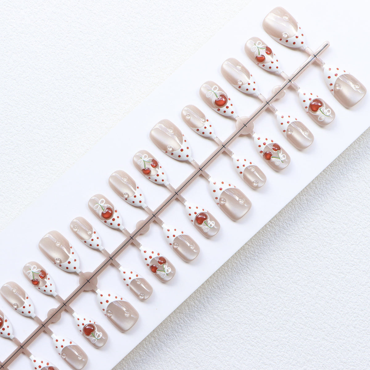 Charmantes Kirsch-Thema Press-On Nagelset Brehn