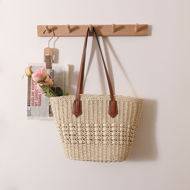 Handgefertigte Rattankorb-Tasche mit Eleganten Lederakzenten Brehn