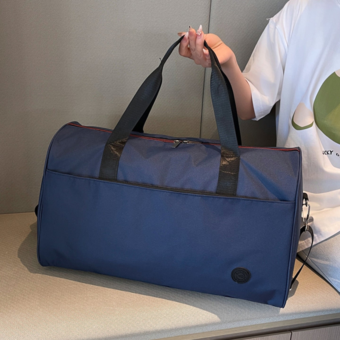 Sportliche Reisetasche mit Robusten Tragegriffen und Abnehmbarem Schultergurt Brehn