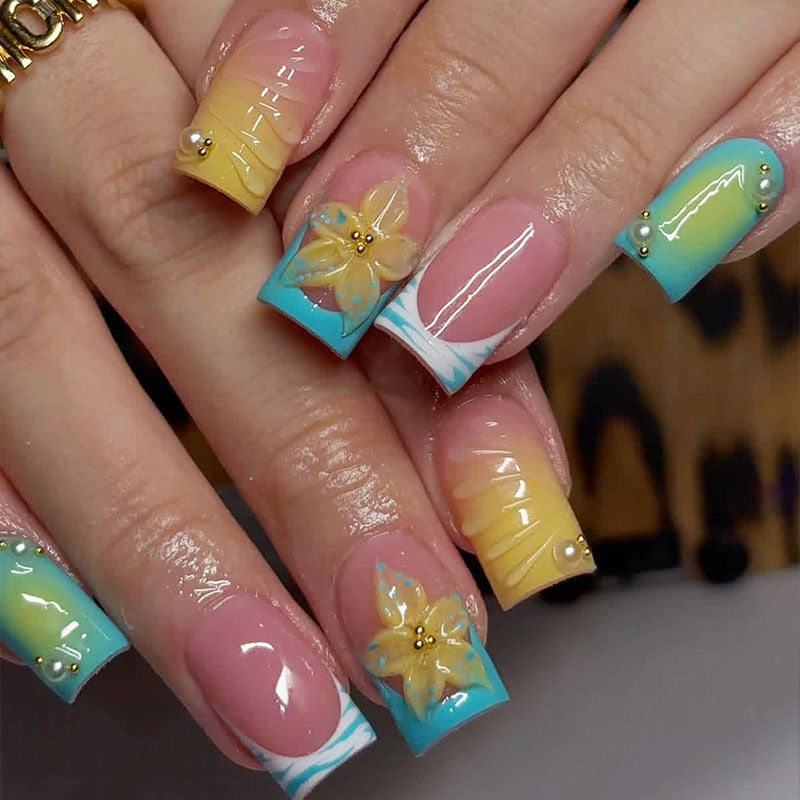 Hochwertiges florales Design Press-On Nagelset Brehn