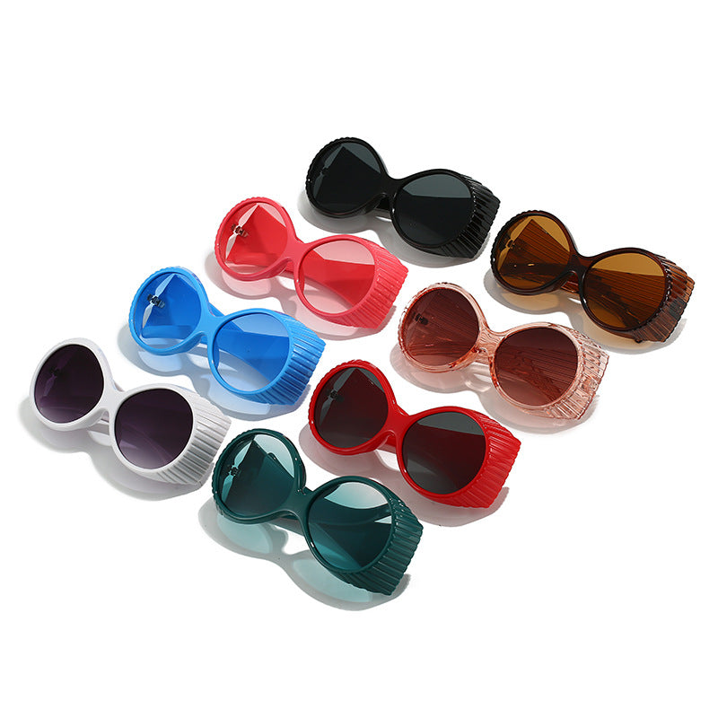 Damen Extravagante Sonnenbrille mit einzigartigem Wellendesign Brehn