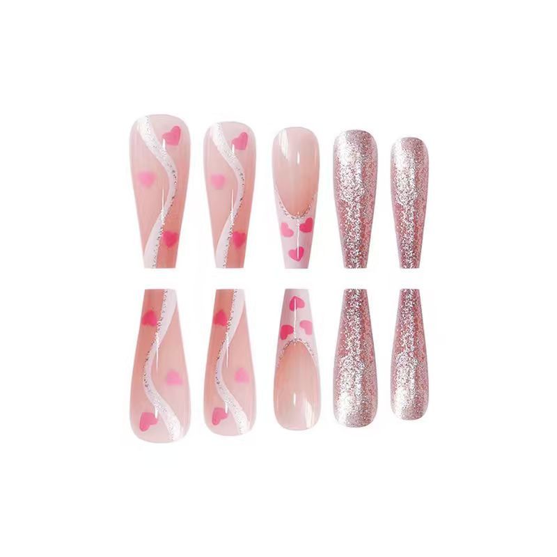 Künstlerische Glitzer- und Herzdesign Press-On Nagelverlängerungen Brehn