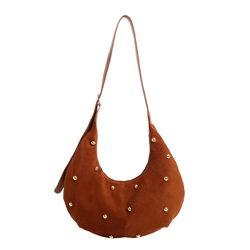 Texturiertes Wildleder Hobo Bag mit dekorativen Nieten Brehn